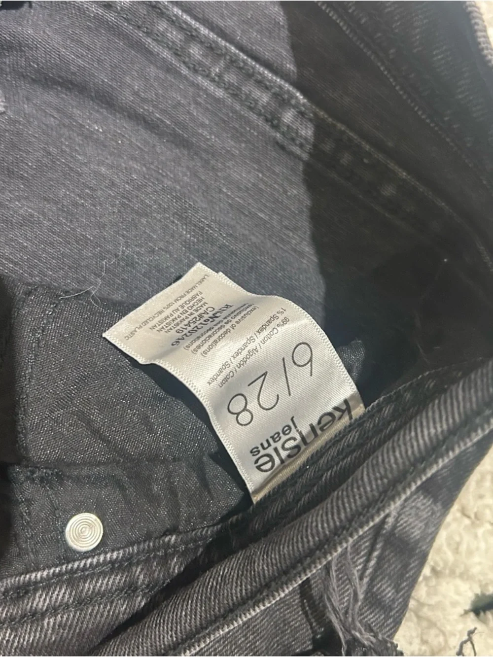 High-Rise Black Wide Leg Jeans - Picture 3 of 4
